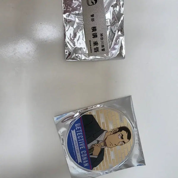 [BUNJANG] Detective Conan Fanbase Pop-up Metal Name Tag & Animate Cafe Acrylic Coaster (Jugong Yokomizo) / 일괄) 명탐정 코난 팬베이스 팝업 메탈 명찰 ,애니메이트 카페 아크릴 코스터 요코미조 쥬고