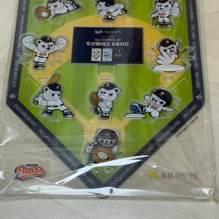 [BUNJANG] Doosan Bears KB Card Acrylic Stand Diorama / 두산베어스 KB카드 아크릴 스탠드 디오라마