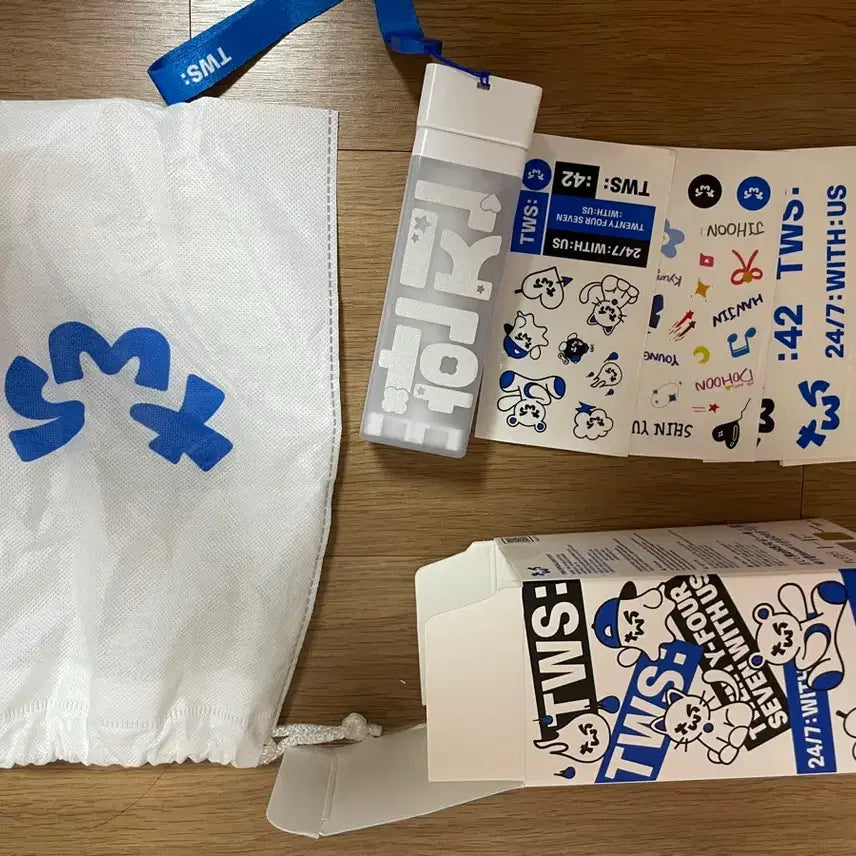 [BUNJANG] TWS Official Lightstick 'Meoronbong' / 투어스 tws 투로나봉 메로나봉 공식 응원봉 양도