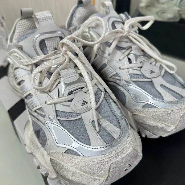 [BUNJANG] Adidas Vento XLG Deluxe Sneakers Core White Silver Metallic / 아디다스 벤토 XLG 디럭스 스니커즈 코어 화이트 실버 메탈릭 255