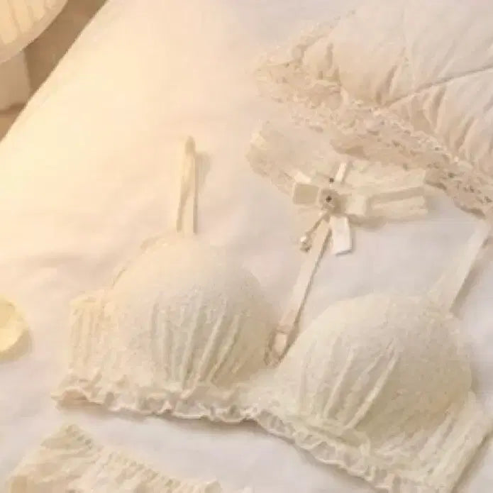 [BUNJANG] Aimfeel White Lace Choker Bra (75D) / 일본 화이트 레이스 초커 브라 에메필