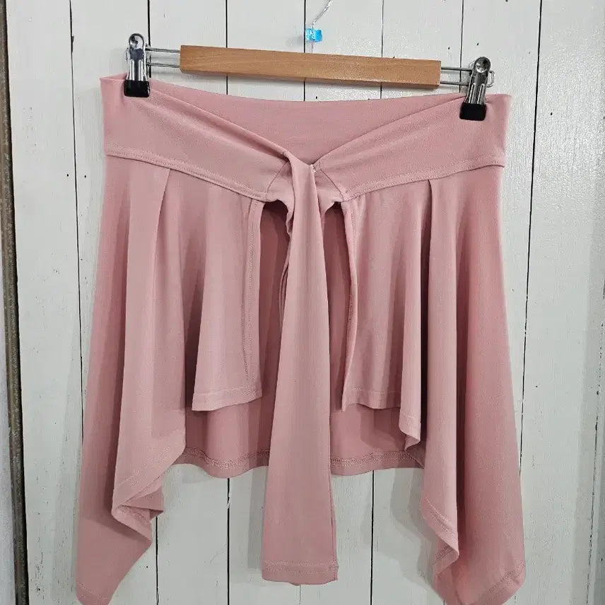 [BUNJANG] Better Line Layered Mini Skirt with Snap Button Detail - Pink / Better line 커버업 스커트 Free 똑딱이 단추 라인 커버 레깅스 레이어드 치마 언발 기장 스판 힙커버 미니스커트 핑크 운동복 헬스복 필라테스복