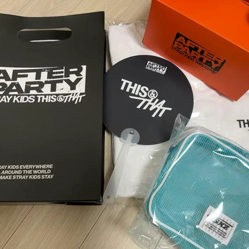 [BUNJANG] Stray Kids This & That After Party Unofficial Goods T-Shirt, Fan, Pouch / 스트레이키즈 스키즈 디스앤댓 애프터파티 after party 역조공 티셔츠 굿즈 gift 양도 straykids this&that 공방포카