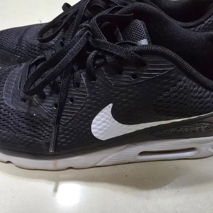 [BUNJANG] Nike Air Max 90 Ultra Essential Black/White / 나이키 에어맥스 90 울트라 에센셜 검흰-275