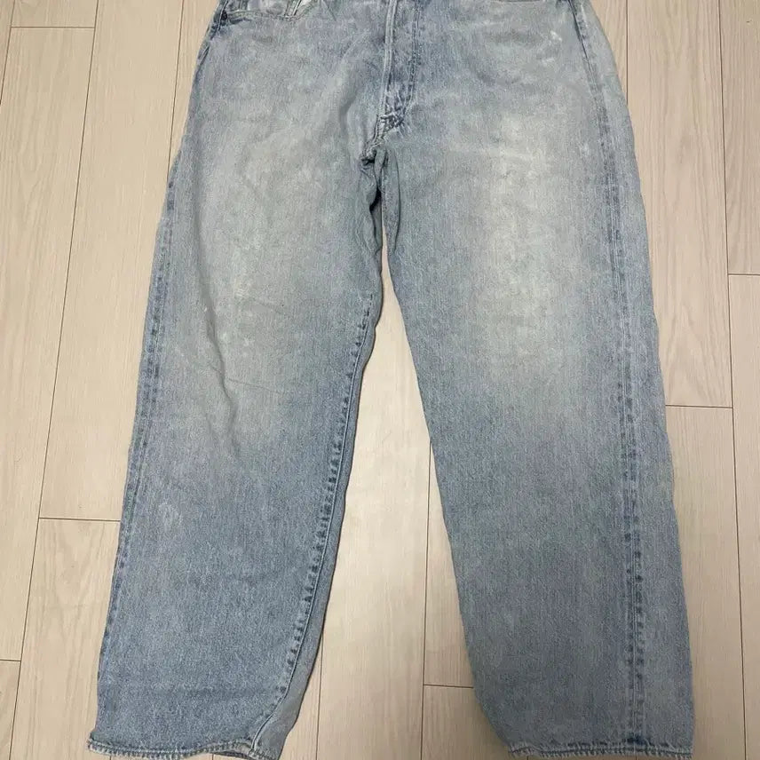[BUNJANG] Comoli Bleach Denim Pants / 코모리 블리치 데님 (2)