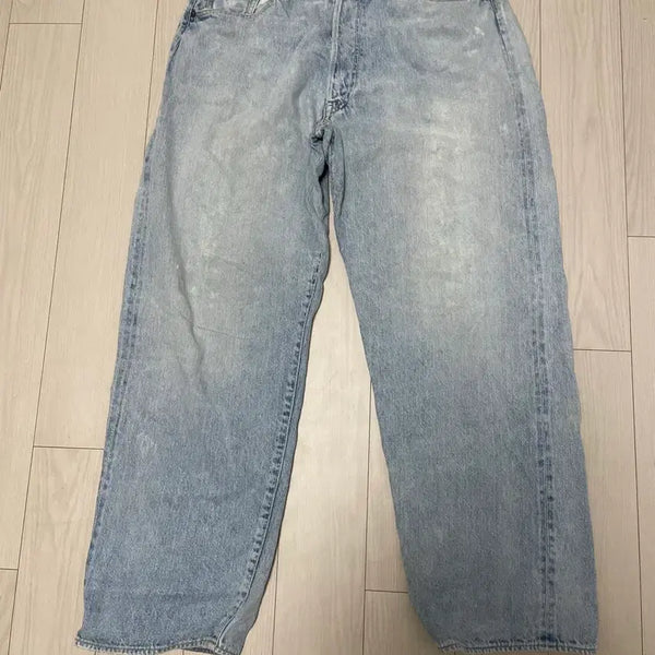 [BUNJANG] Comoli Bleach Denim Pants / 코모리 블리치 데님 (2)