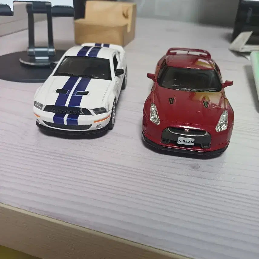 [BUNJANG] Ford Mustang Shelby GT500 & Nissan GT-R 1:38 Diecast Model Cars / 포드 머스탱 쉘비 GT500 흰색 / 닛산 GT-R 1:38 다이캐스트