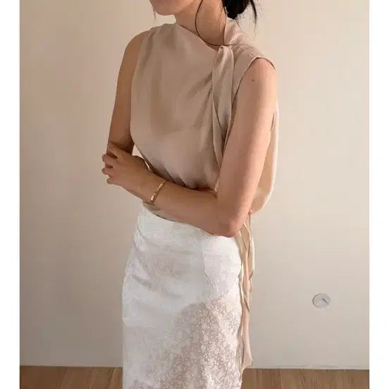 [BUNJANG] Nude Classic Chocolate Halter Blouse / 누드 클래식 쇼콜라 홀터 블라우스