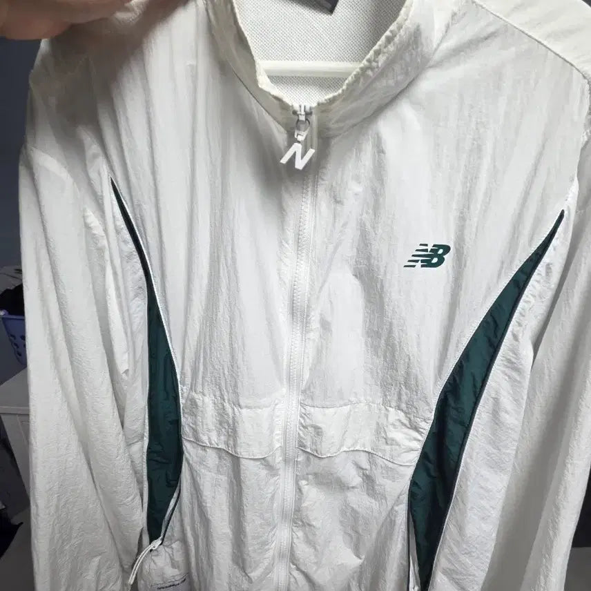 [BUNJANG] New Balance Windbreaker White XL / 뉴발란스 바람막이