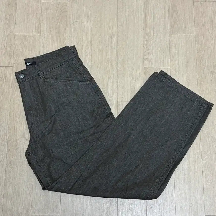 [BUNJANG] Uniqlo C Barrel Jeans (57 Olive) Size 30 / 유니클로C 배럴진(57Olive) 30