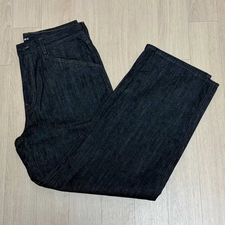 [BUNJANG] Uniqlo U Barrel Jeans (09 Black) Size 32 / 유니클로C 배럴진(09Black) 32