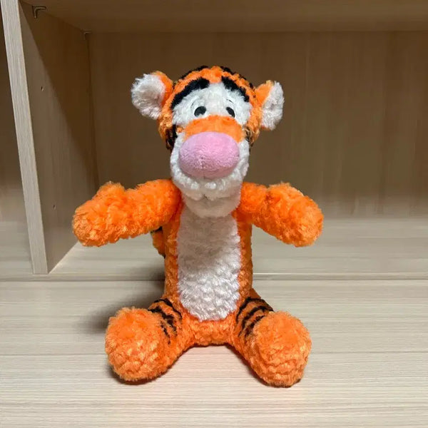[BUNJANG] Tokyo Disneyland Pooh Tigger Plush Toy / 도쿄 디즈니랜드 곰돌이 푸 티거 인형