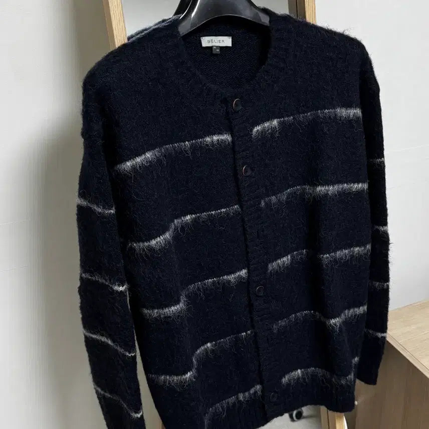 [BUNJANG] Bellié Tam Brushed Cardigan Navy Stripe / [5] 벨리에 탐 브러쉬 가디건 네이비 스트라이프