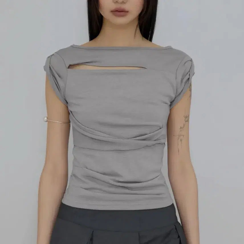 [BUNJANG] Flare Up Asymmetrical Draped Roll-Up T-Shirt / 플레어업 Asymmetrical Draped Roll-Up T-Shirt 드레이프 롤업 반팔 티셔츠