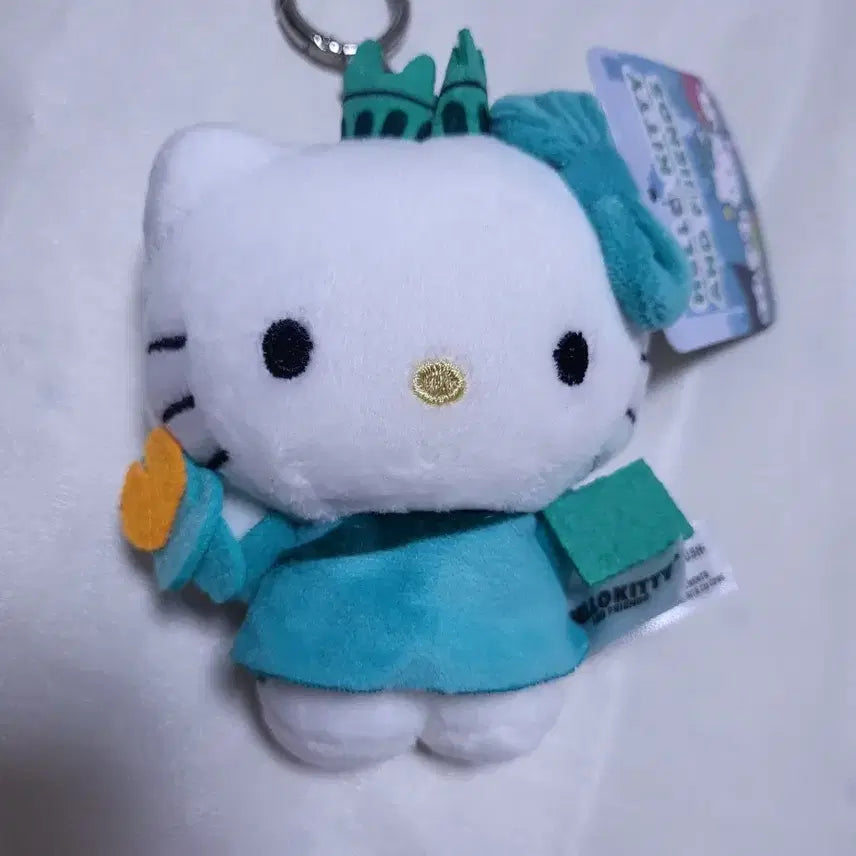 [BUNJANG] Hello Kitty Statue of Liberty Doll Keychain / 헬로키티 자유의 여신상 인형 키링