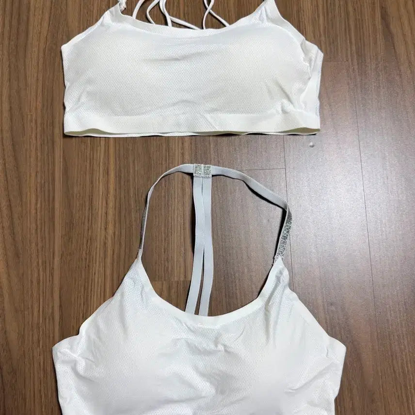 [BUNJANG] Sports Bra 2-Piece Set White / 스포츠 브라 2개 세트 흰색 일괄