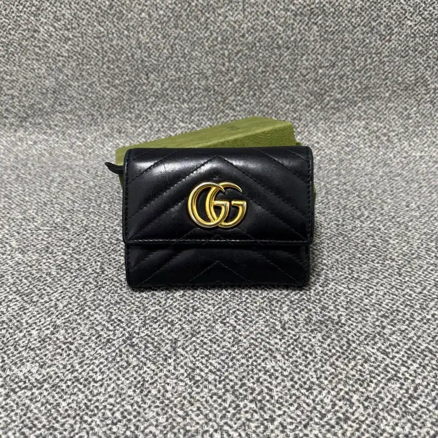 [BUNJANG] Gucci GG Marmont Matelassé Women's Tri-Fold Medium Wallet / 구찌 GG 마몬트 마틀라세 여성 3단 중지갑
