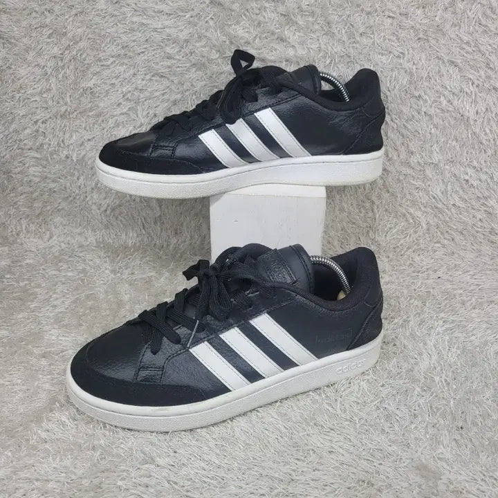 [BUNJANG] Adidas Grand Court SE Sneakers (Black/White) / 235 아디다스 그랜드코트 SE 검흰 스니커즈