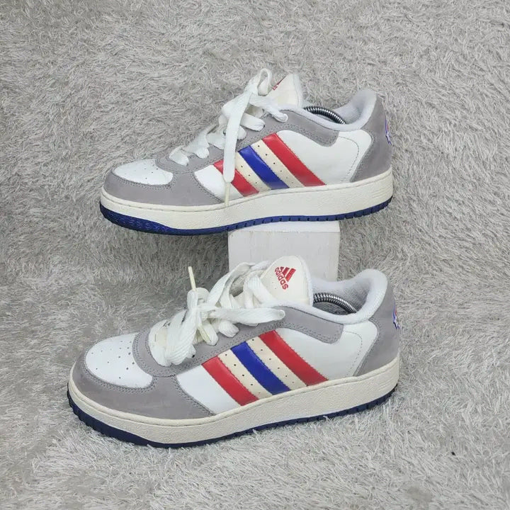 [BUNJANG] Adidas Hoops 2.0 Detroit Pistons Sneakers / 250 아디다스 훕스 2.0 디트로이트 피스톤즈