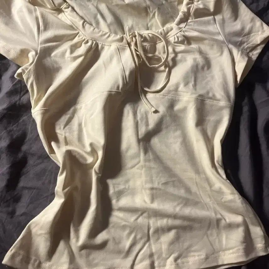 [BUNJANG] Lemoncore Shirring Short-Sleeve Blouse / 레몬코어 셔링 반팔 블라우스