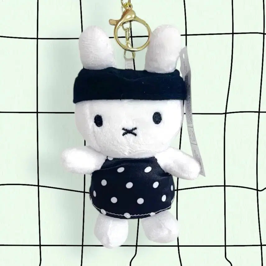 [BUNJANG] Miffy Black Polka Dot Dress Plush Keychain / 미피 블랙 땡땡이 원피스 인형 키링