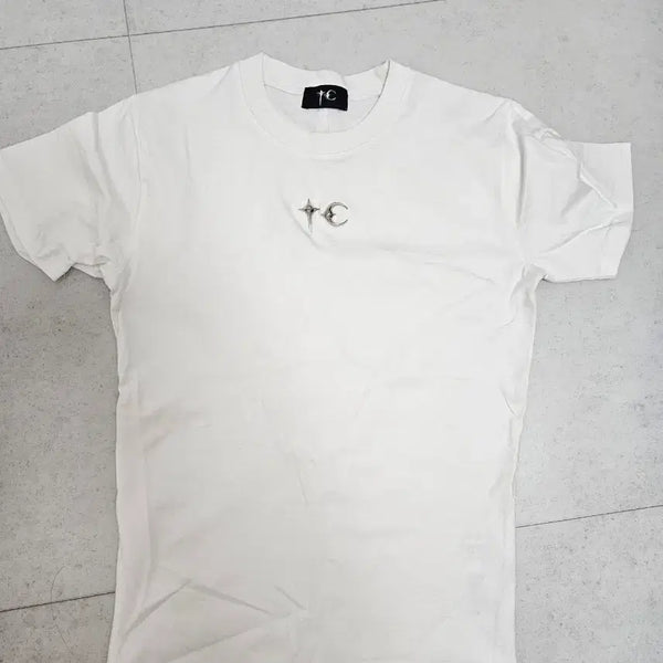 [BUNJANG] THUG CLUB Back Logo Slim T-Shirt / 떠그클럽 백로고 슬림티셔츠