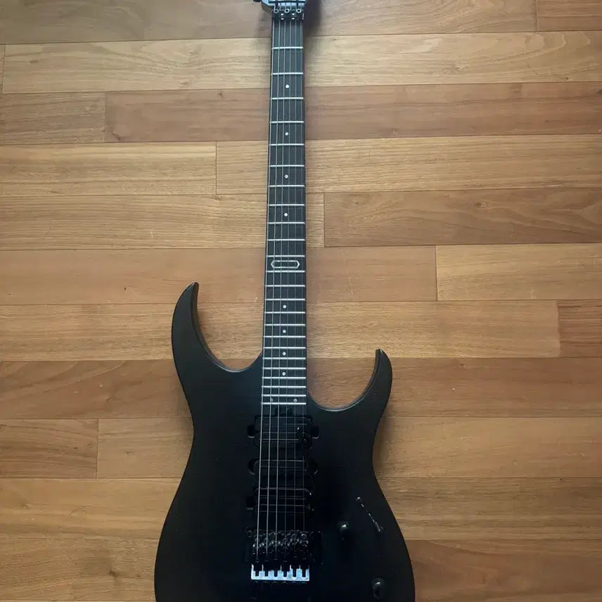 [BUNJANG] HEX SE300 Superstrat Electric Guitar / 헥스 se300 슈퍼스트렛 일렉기타