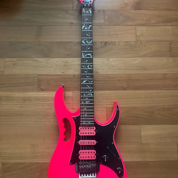 [BUNJANG] Ibanez JEM Jr. Hot Pink Electric Guitar / 아이바네즈 젬주니어 핫!핑크 일렉기타