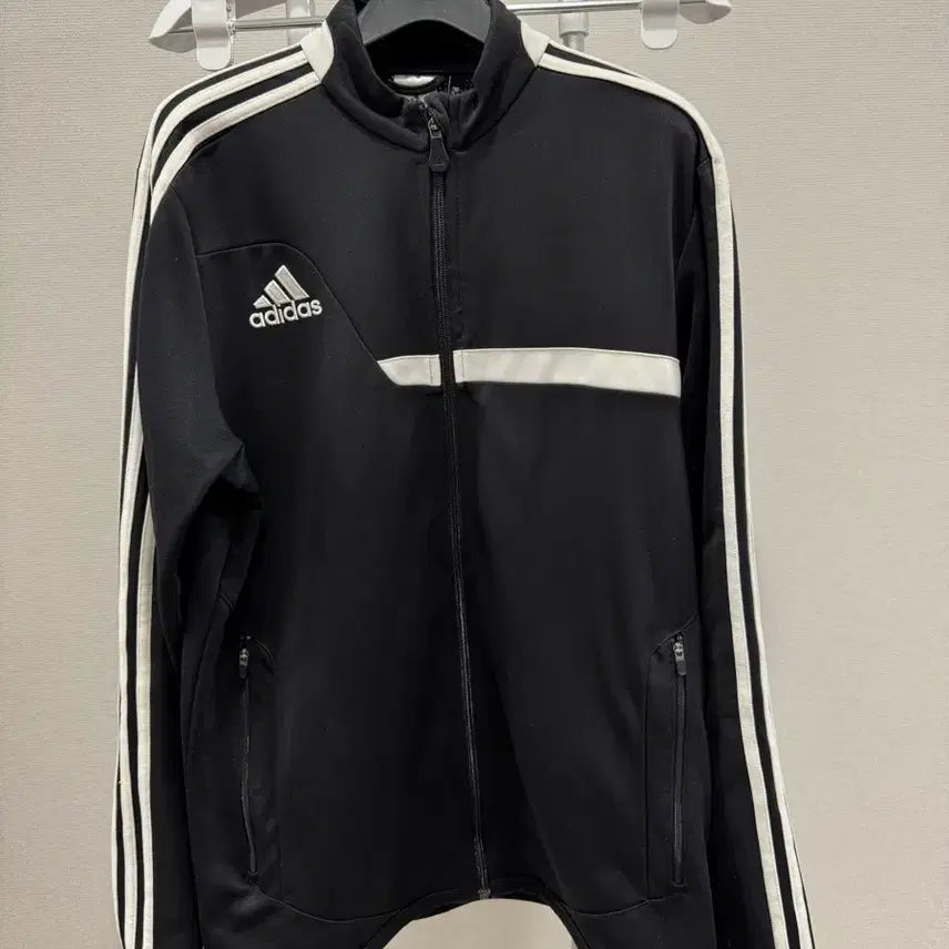 [BUNJANG] Adidas Track Top Jacket Jersey Black and White Size 100 / 아디다스 져지 트랙탑 자켓 100사이즈