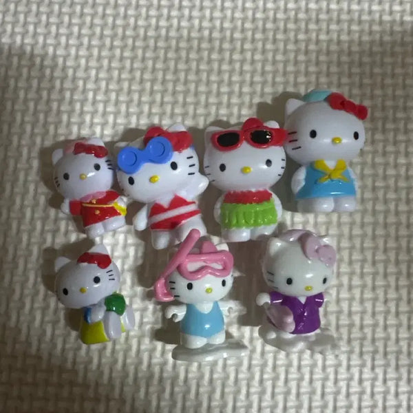 [BUNJANG] Kinder Joy Hello Kitty Figurines Set (7 Pieces) / 킨더조이 헬로키티 피규어 7종