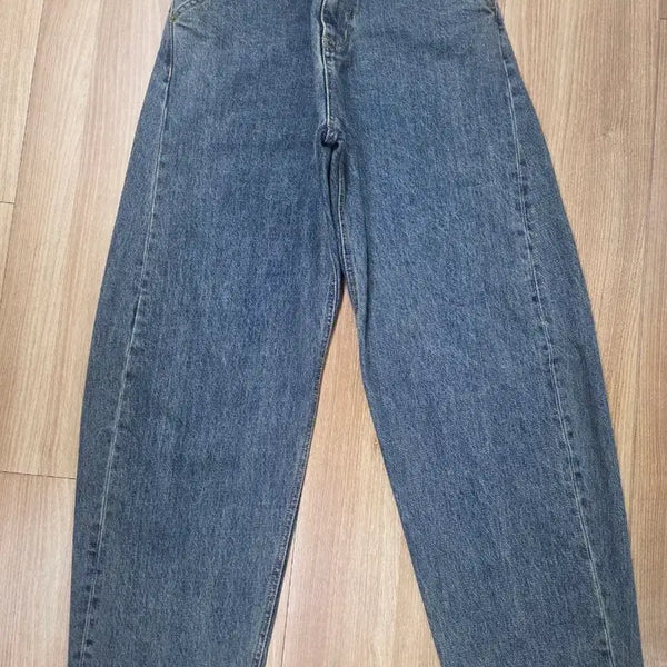 [BUNJANG] Hatching Room Curve Jeans Vintage Blue Size 1 / 해칭룸 커브진 빈티지블루 1사이즈 팔아요