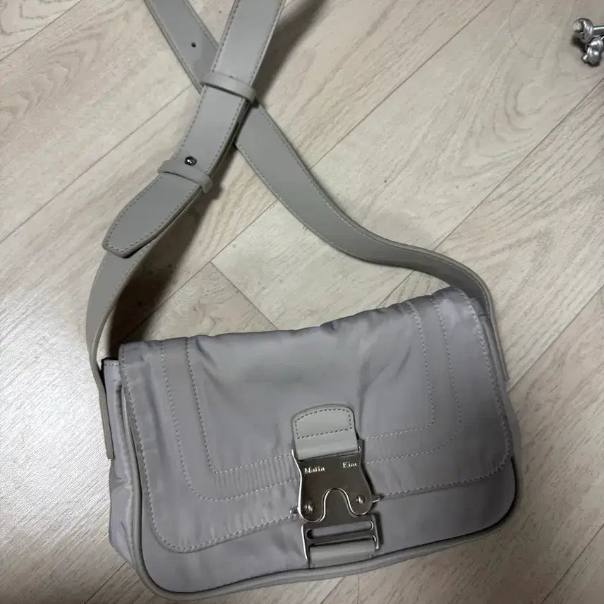 [BUNJANG] Matinkim Bag Shoulder Cross Bag / 마뗑킴 가방