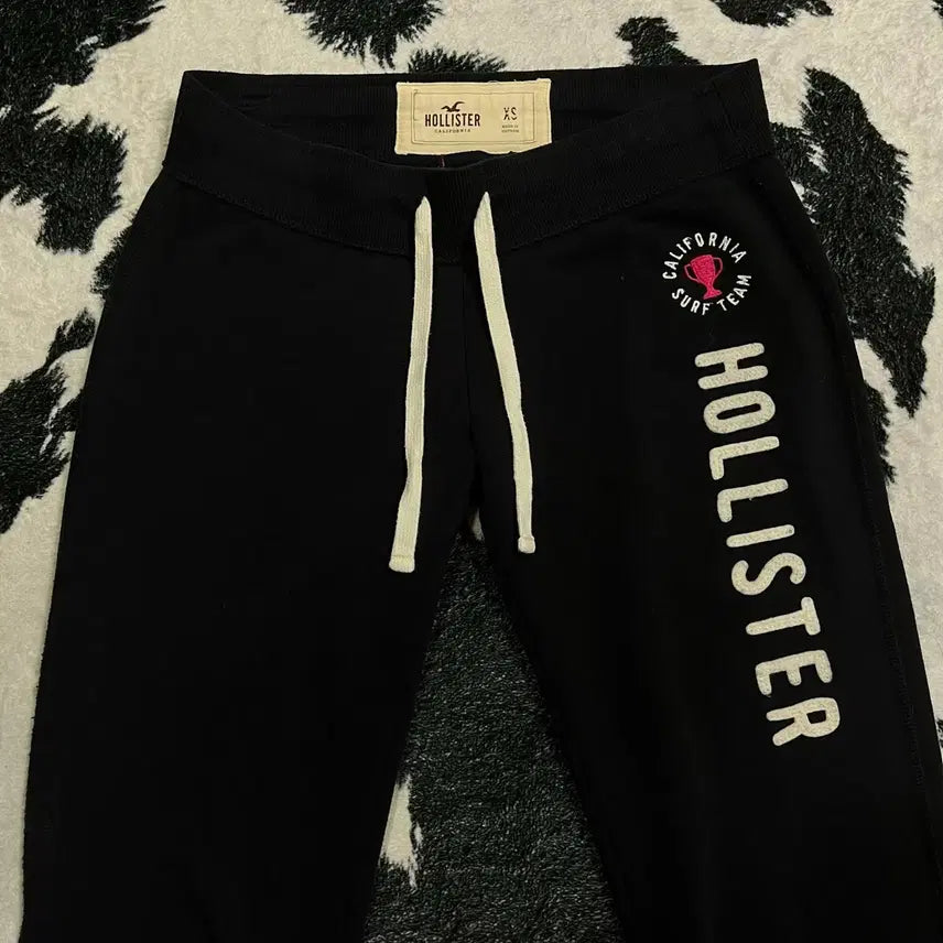 [BUNJANG] Hollister Y2K Arch Logo Navy Track Pants XS / 홀리스터 Y2K 아치로고 네이비 트랙 팬츠 XS