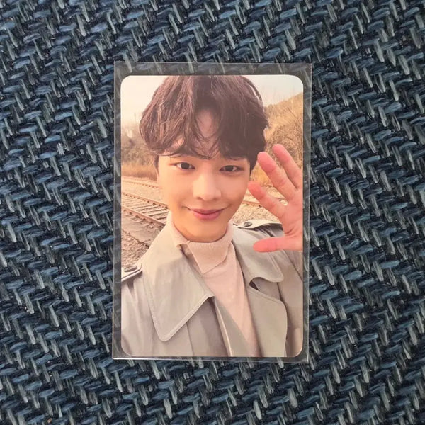 [BUNJANG] BTOB Yook Sung Jae Concert Photocard / 비투비 육성재 콘서트 포카