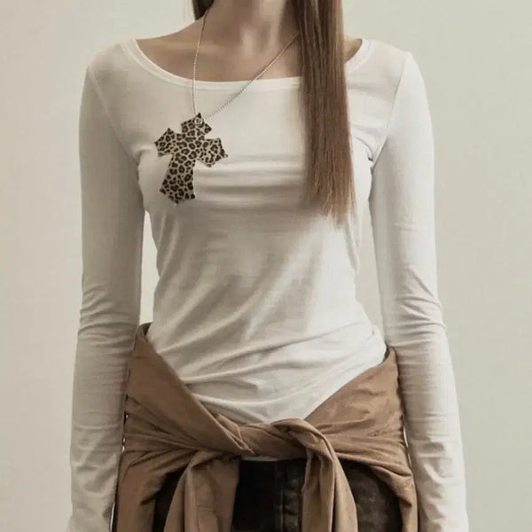 [BUNJANG] IlliO White Leopard Cross Necklace Top / 일리오 white leopard cross necklace top