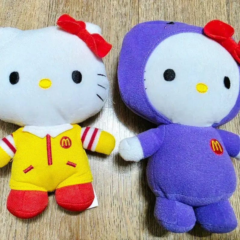 [BUNJANG] McDonald's Hello Kitty Limited Edition Doll (Box Opened) / 2013년 맥도날드 헬로키티 리미티드 에디션 인형팝니다!(박스개봉)