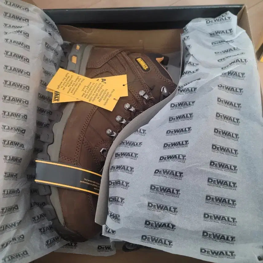 [BUNJANG] DeWalt Safety Shoes Size 265/270 / 디월트 안전화 265 270