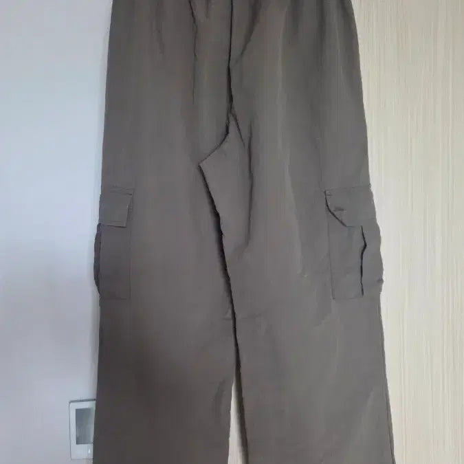 [BUNJANG] Nylon Wide Fit Cargo Jogger Pants / 나일론 와이드핏 카고 조거팬츠