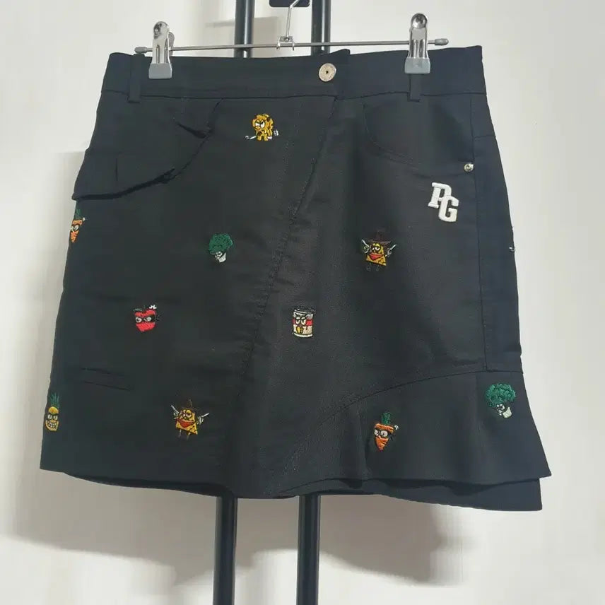 [BUNJANG] Parigates Golf Skorts Black Pattern / 26인치 파리게이츠 골프 치마바지 블랙 패턴