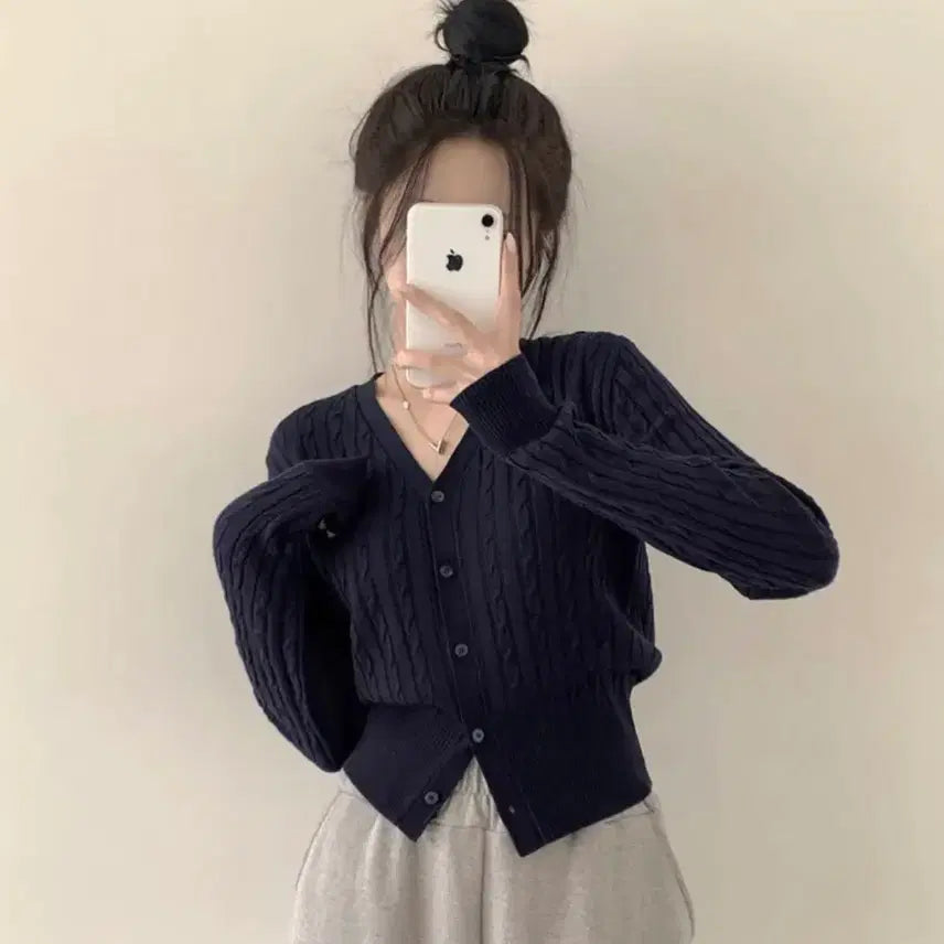 [BUNJANG] Cable Knit V-Neck Cardigan Navy / 케이블 니트 가디건 네이비