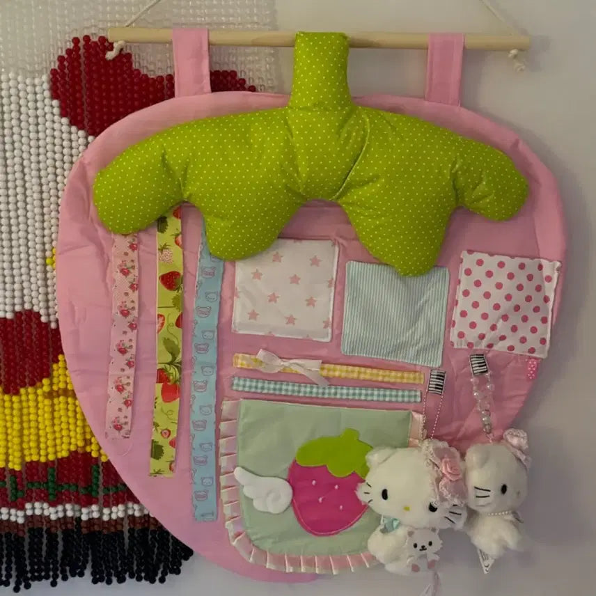 [BUNJANG] Strawberry Ribbon Wall Storage Holder Wall Pocket / 딸기 리본 벽걸이 수납함 월포켓