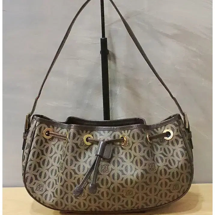 [BUNJANG] Louis Quatorze Monogram Drawstring Leather Shoulder Bag / 루이까또즈 모노그램 복조리 가죽 숄더백