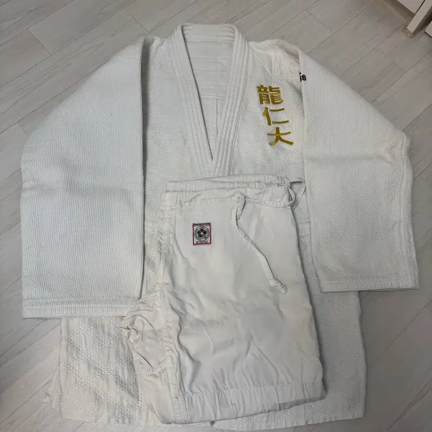 [BUNJANG] Adidas Yongin University Training Judo Suit 165cm / 아디다스 용인대훈련단 유도복 165