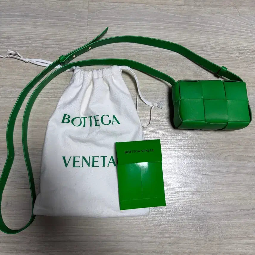[BUNJANG] Bottega Veneta Mini Cassette Bag / 보테가베네타미니카세트백{온라인감정서존재}