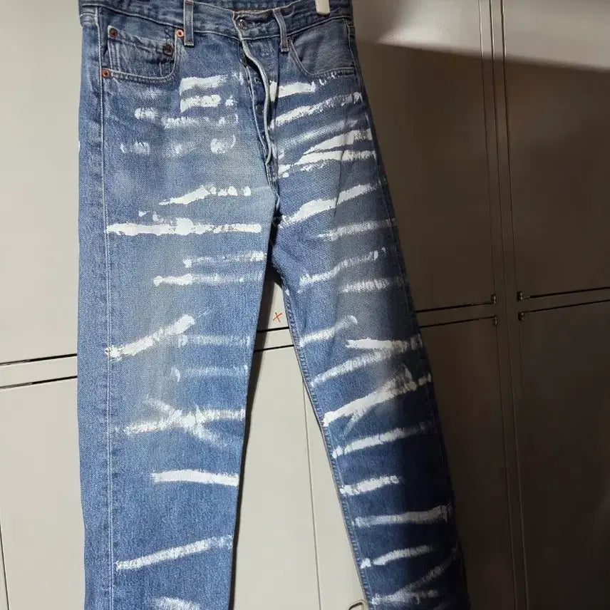 [BUNJANG] Levi's Painted Washed Jeans (Size 32) / 리바이스 청바지 페인팅 워싱 32