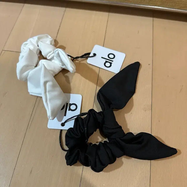 [BUNJANG] ALLO Scrunchie Black/White Hair Accessory / 알로 스크런치 블랙/화이트 헤어액세서리