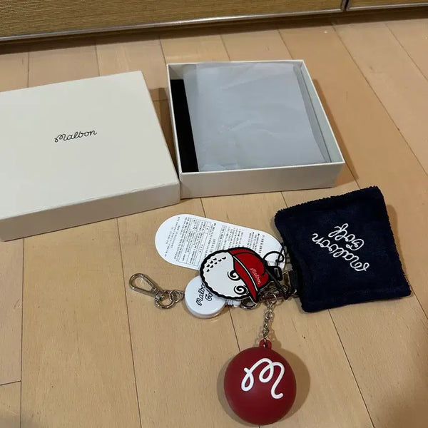[BUNJANG] Malbon Golf Ball Case Set with Keychain and Towel / 말본 골프 키링 골프공케이스 타월포함세트
