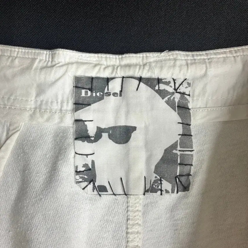 [BUNJANG] Diesel Neon Sideline Cotton Bermuda Shorts / 디젤 네온 사이드라인 코튼 버뮤다 쇼츠