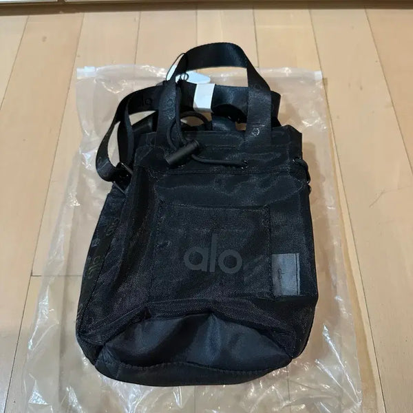 [BUNJANG] Alo Yoga Black Drawstring Pouch Bag / 알로 요가 블랙스트링 복조리백