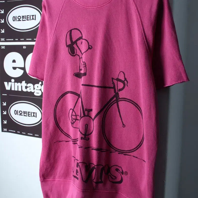 [BUNJANG] Levi's x Peanuts Collaboration Snoopy Short-Sleeve T-Shirt Pink / W(S-M) 리바이스 반팔 티셔츠 피넛츠 스누피 협업 핑크-H36773